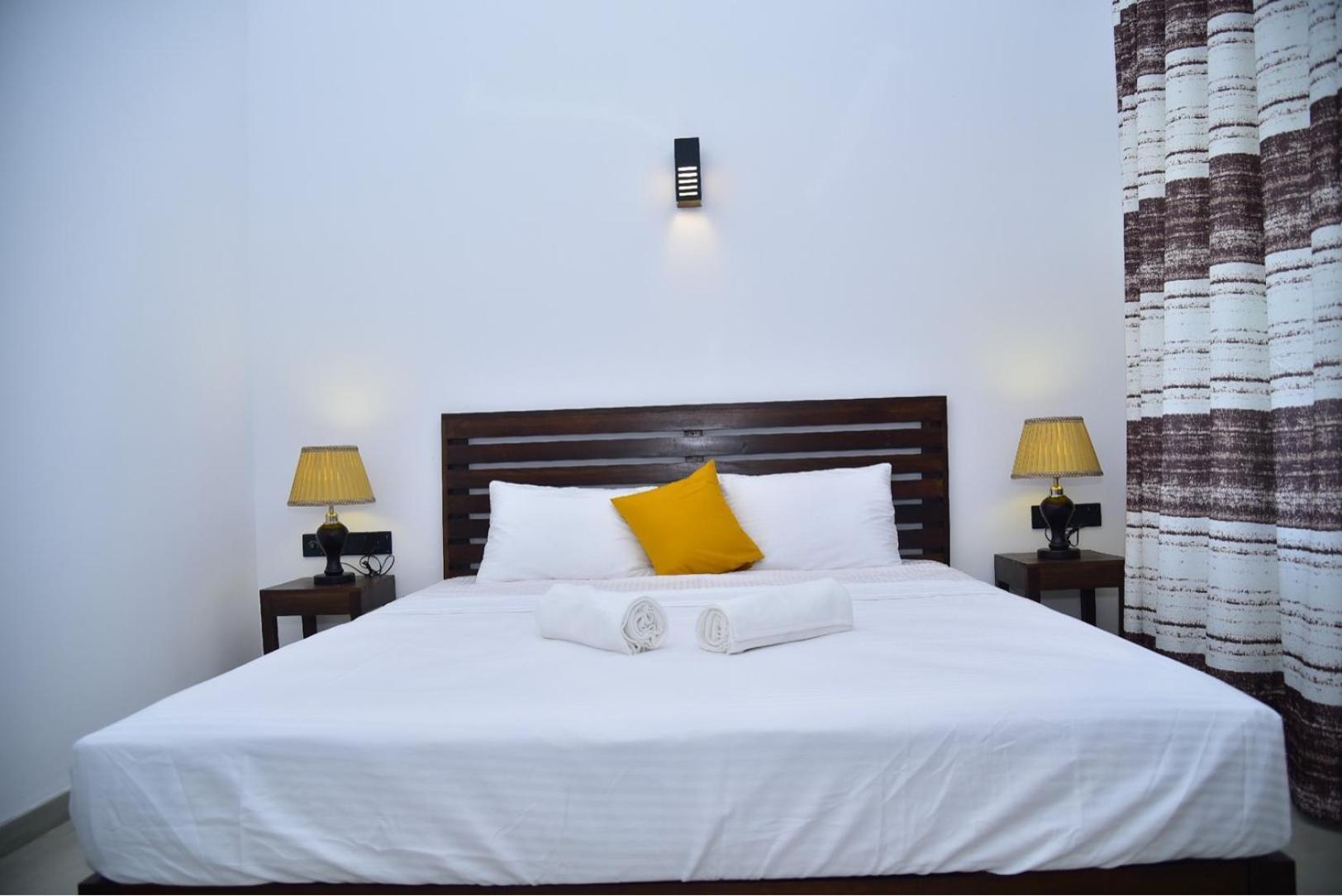 Thihawa Eco Huts Yala Bed & Breakfast Тисамахарама Екстериор снимка
