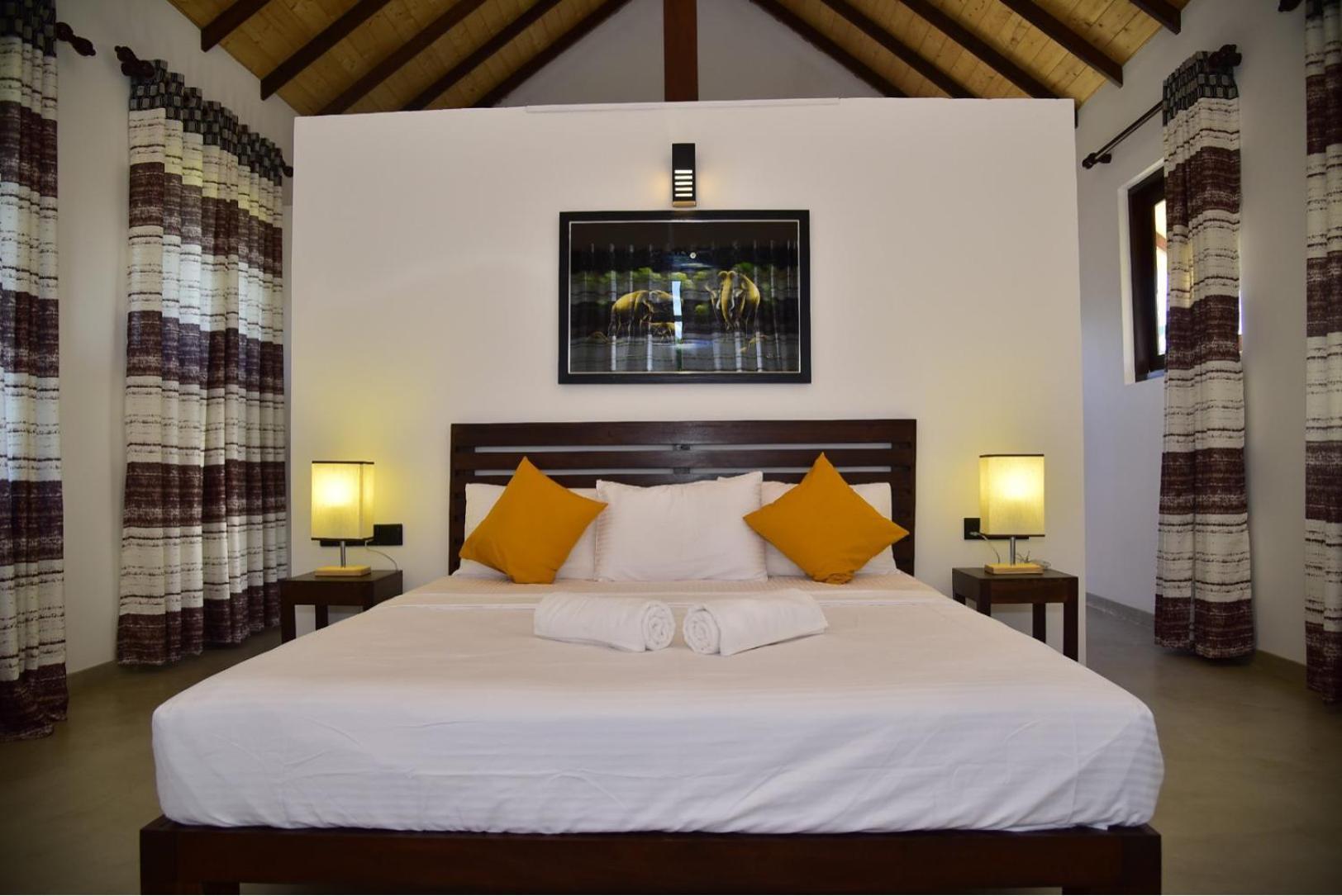 Thihawa Eco Huts Yala Bed & Breakfast Тисамахарама Екстериор снимка