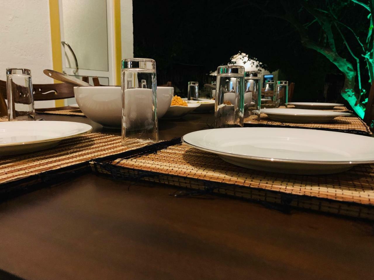 Thihawa Eco Huts Yala Bed & Breakfast Тисамахарама Екстериор снимка
